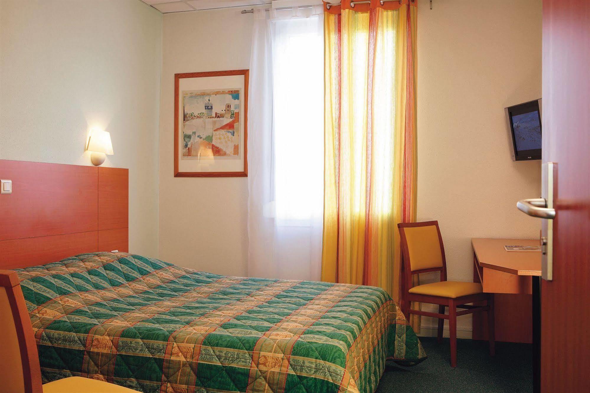Comfort Hotel Cecil Metz Gare Exterior foto